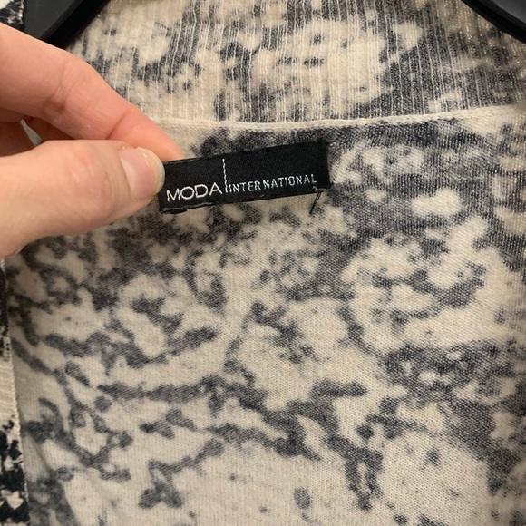 Cardigan - Picture 4 of 7